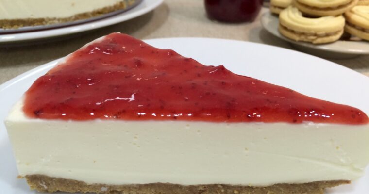 Tarta fría de queso y fresas