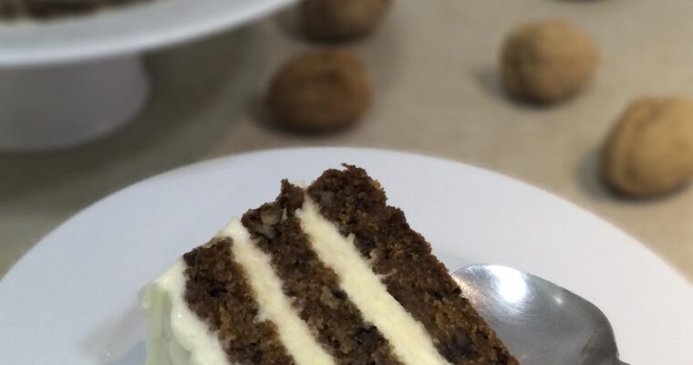 Carrot cake. Tarta de zanahoria, queso y nueces